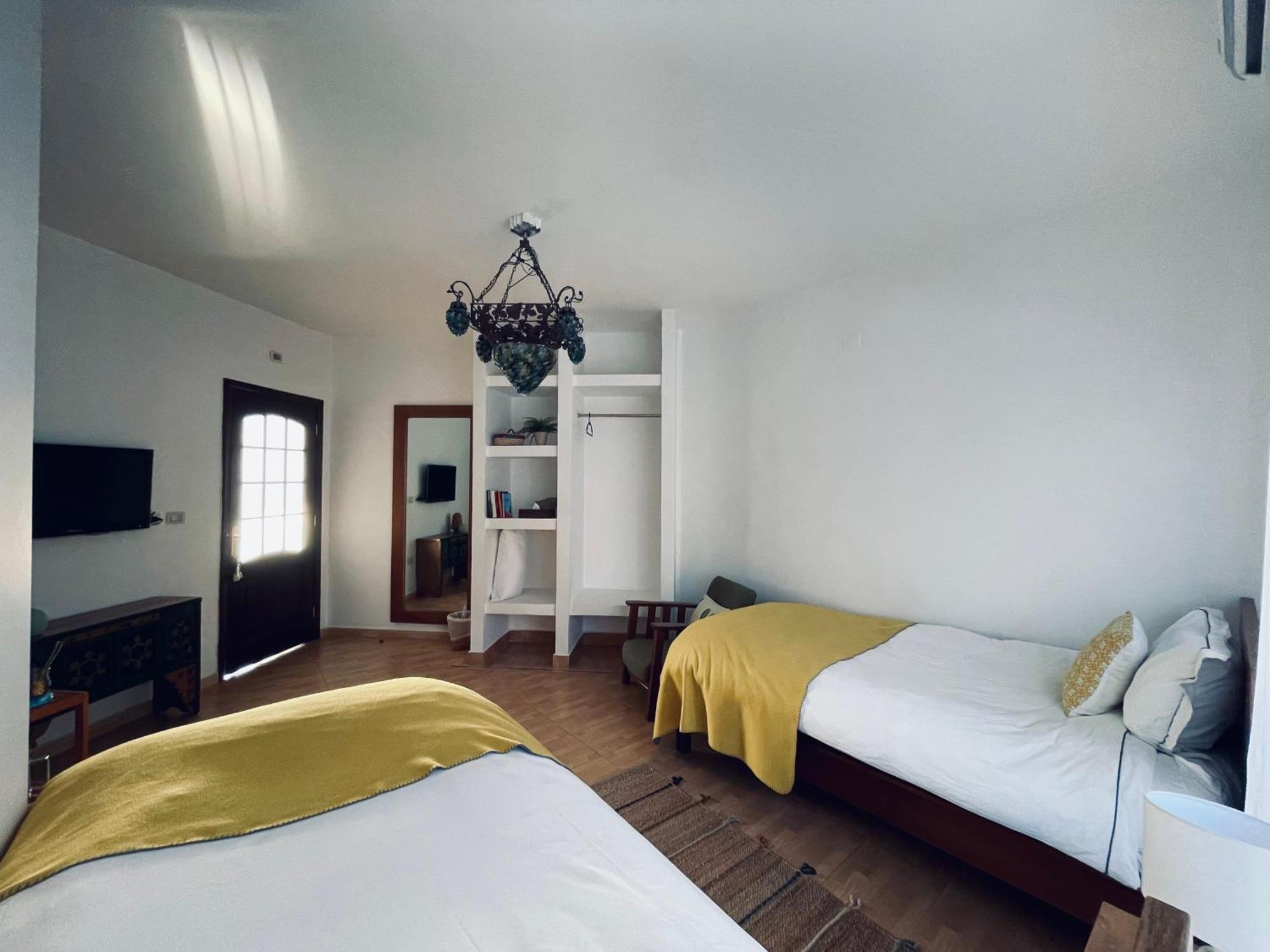 The Precious Guesthouse Sweimeh Exteriér fotografie